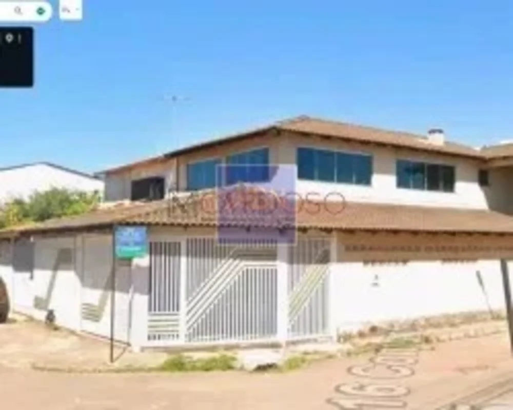 CASA DE ESQUINA COM 3 QUARTOS | QR 516 – SAMAMBAIA SULR$ 575.000,00Aceita financ...