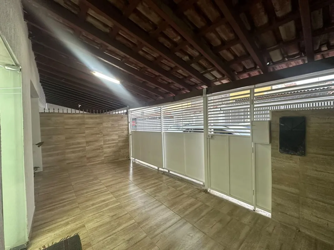 CASA TÉRREA À VENDA | GUARÁ I – QI 11A poucos passos do MetrôSe você procura pra...
