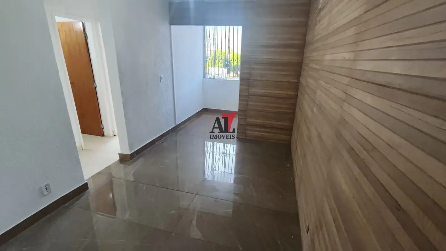 APARTAMENTO À VENDA – VILA BURITIS PLANALTINA/DF.Recém-reformado, pronto para mo...