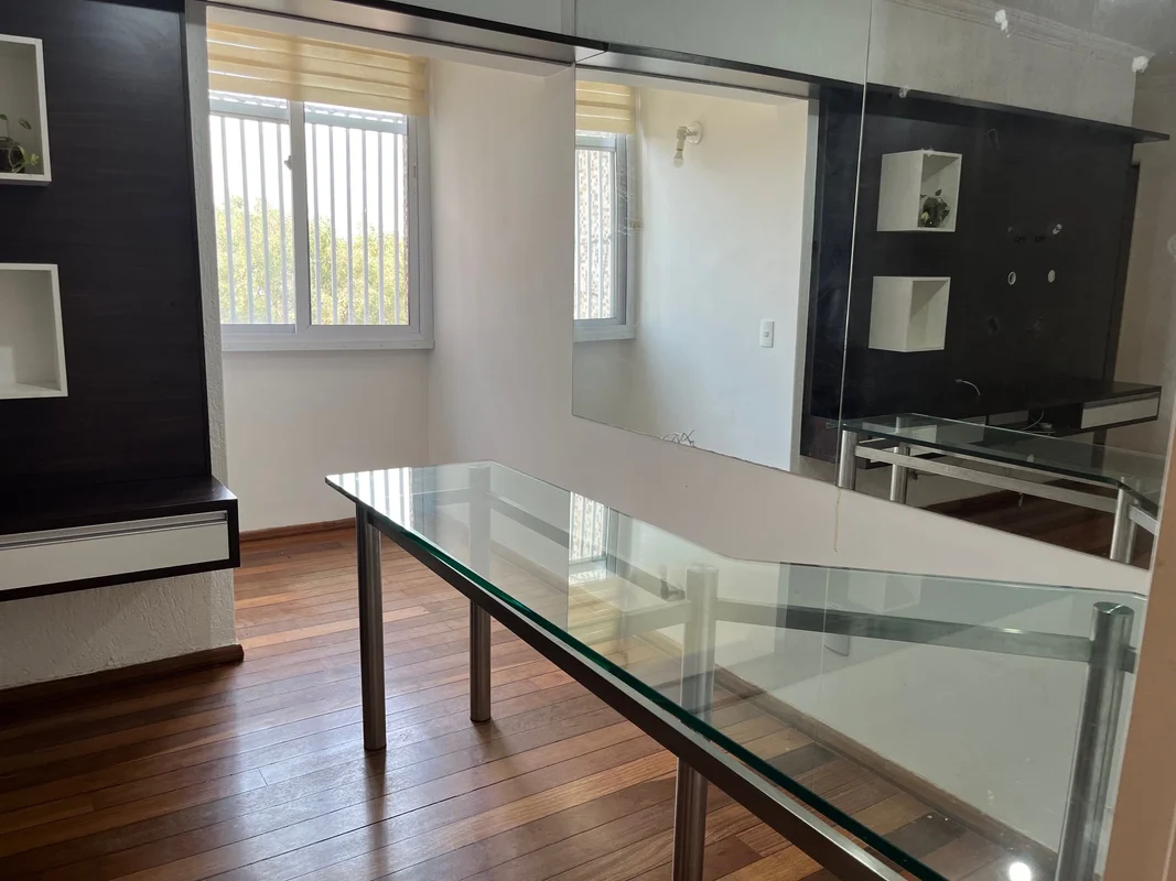 Venha conhecer seu novo lar!Ótimo apto com 2 quartos com armários Cozinha com ar...