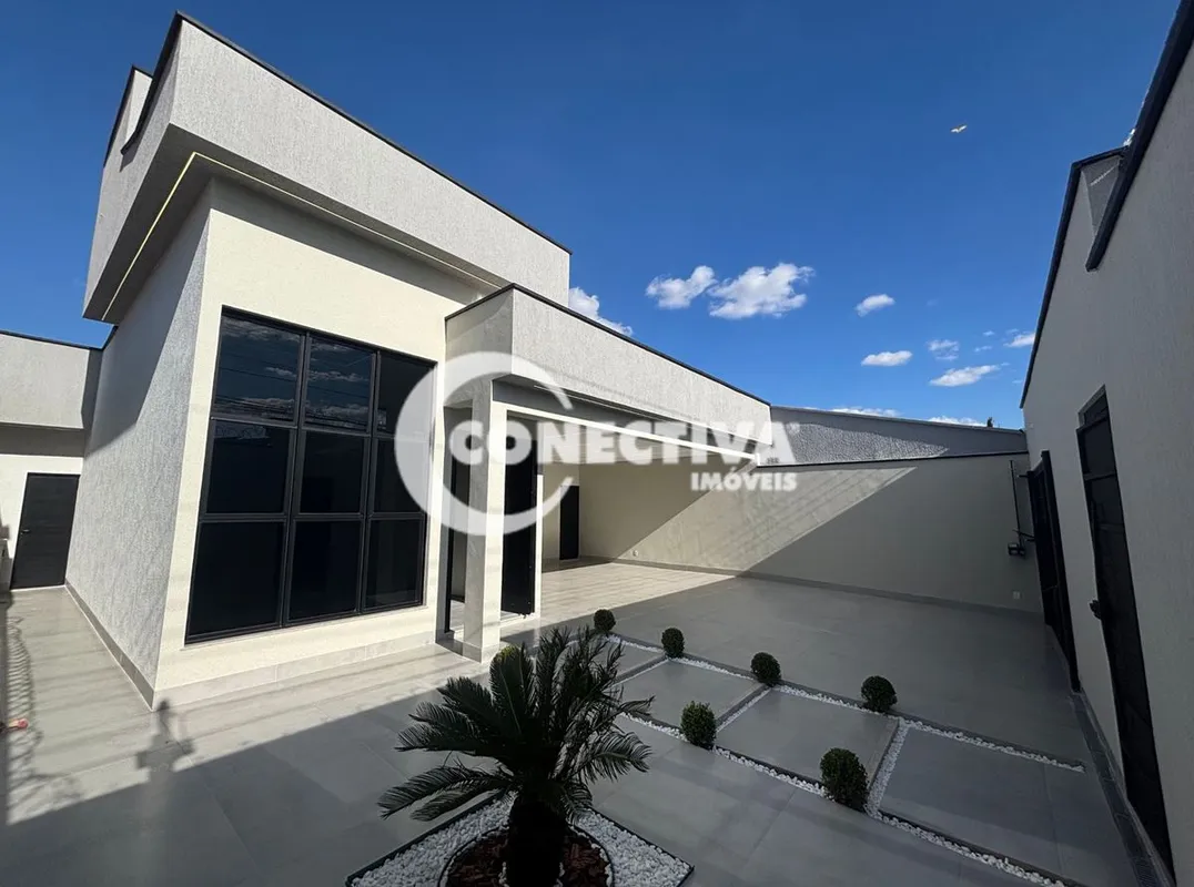  Comentários do corretor: Excelente casa térrea contendo 3 suítes sendo uma dela...