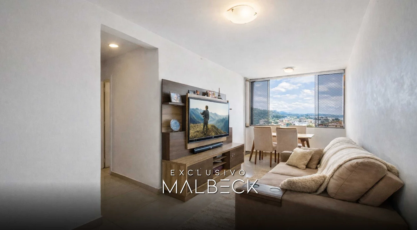 MALBECK IMÓVEIS VENDE COM EXCLUSIVIDADEApartamento reformado de 3 quartos na QI ...