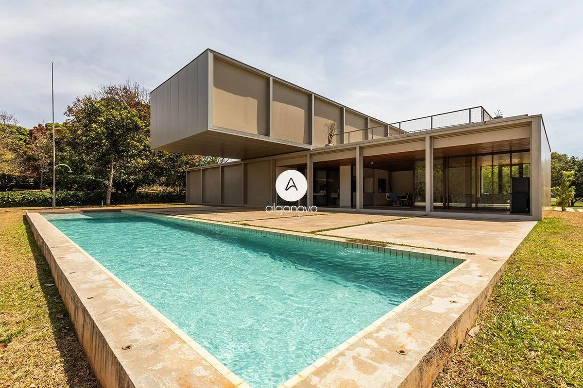 Uma residência para quem valoriza arquitetura, privacidade, conforto e integraçã...