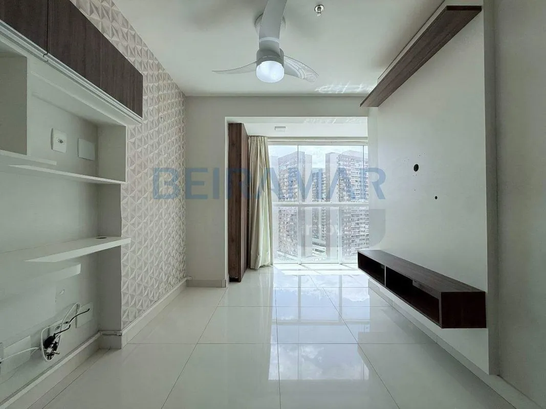 Excelente Apartamento Reformado e Semi Mobiliado para Alugar no Blend - Águas Cl...