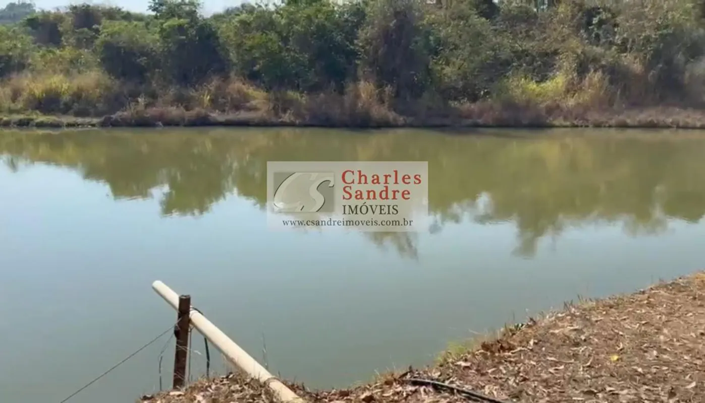 Chácara em Petrolina de Goiás Sendo 2,14 alqueires Formada Casa Represa Cultura ...