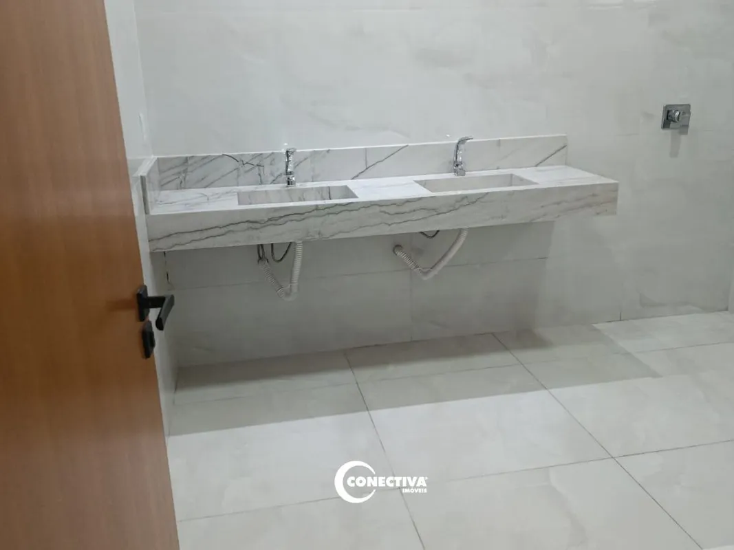  Comentários do corretor: Excelente padrão em acabamento, casa Térrea nova, com ...