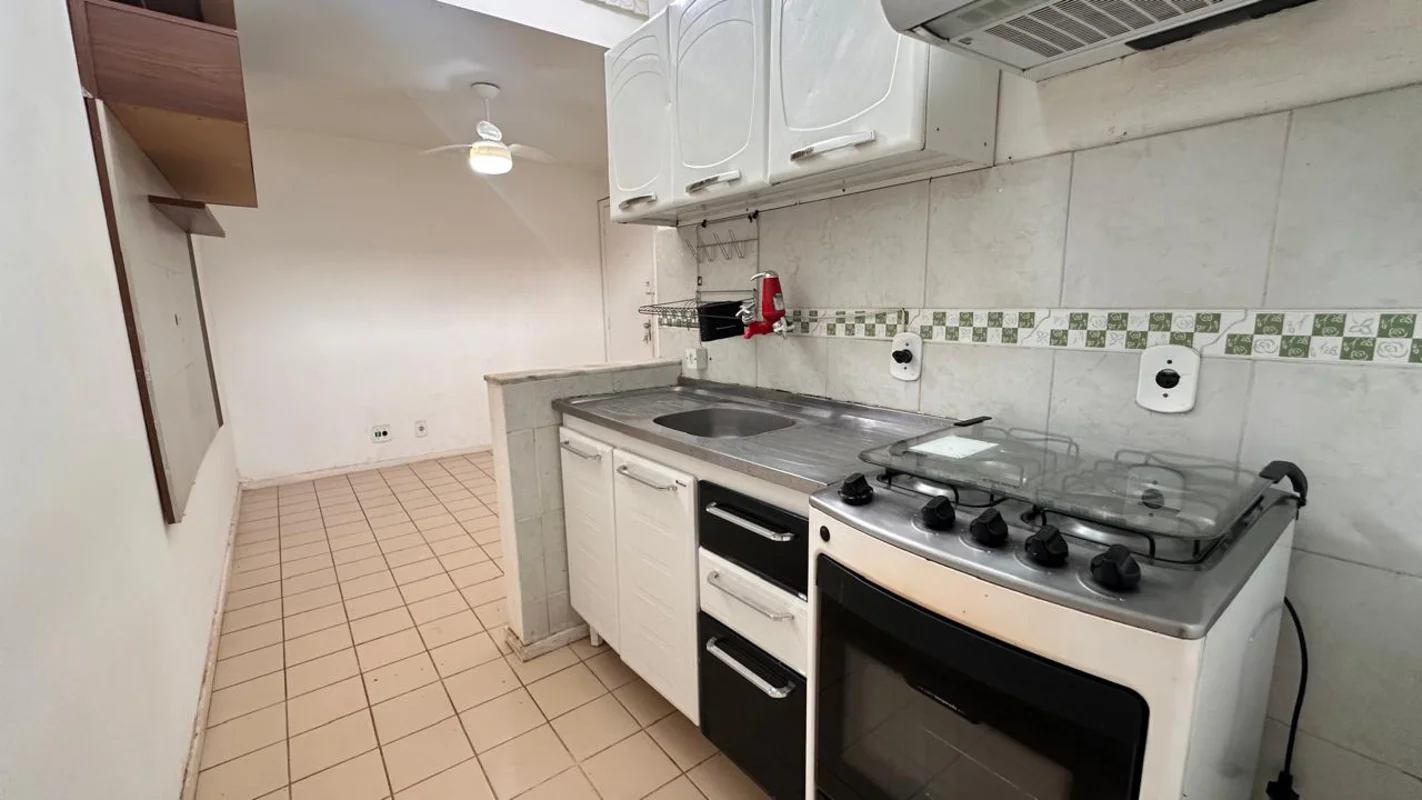 Julisce Alencar Assessoria Imobiliária aluga...Kit localizada na CLSW 303 (Sudoe...