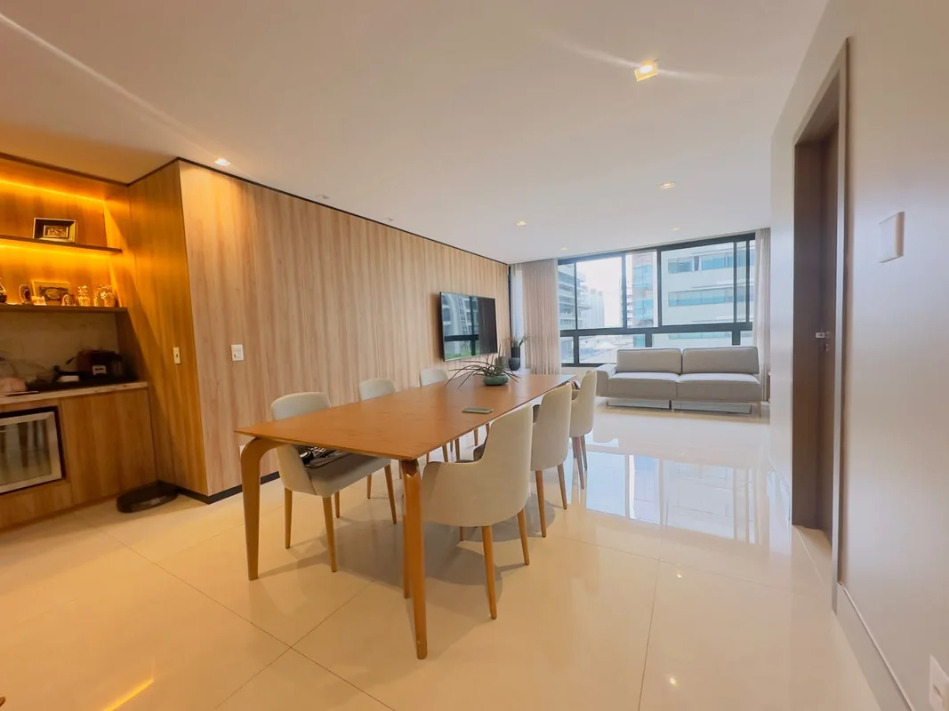 APARTAMENTO REFORMADO PARA LOCAÇÃO NO NOROESTE | 162 M², 4 SUÍTES E 2 VAGASApart...