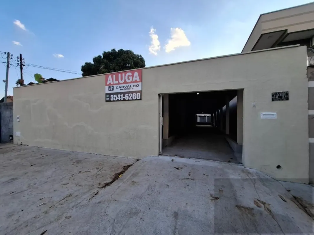 Casa Ampla com Quintal e Excelente EstruturaCasa ampla e confortável, ideal para...