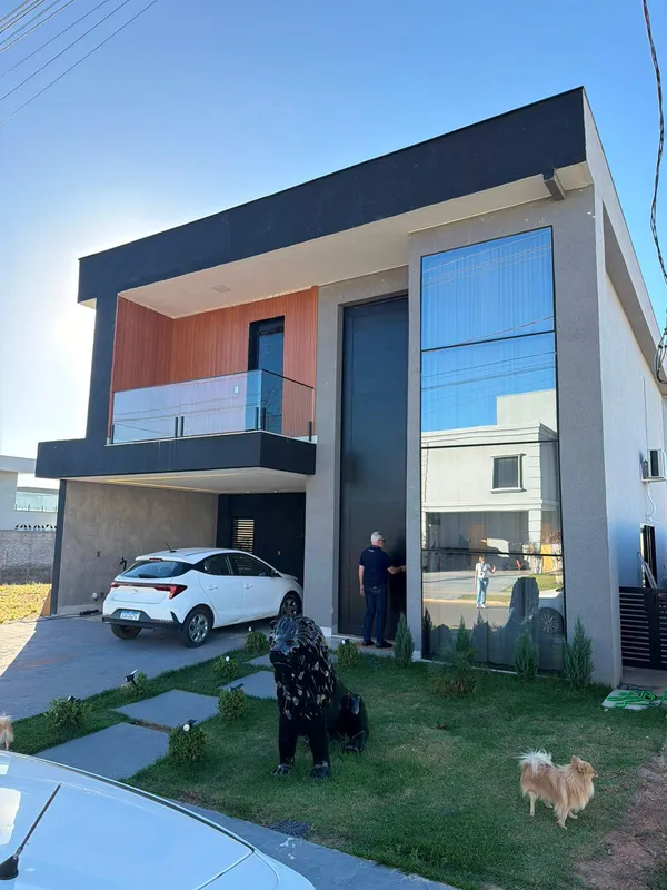 Excelente casa de alto padrão no Condomínio Jardins Porto, com 354 m² de área co...