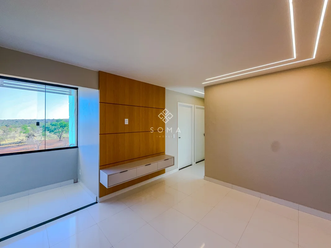 ESPECIFICAÇÕES DO APARTAMENTO: - Projeto de iluminação - Sala ampla com painel d...