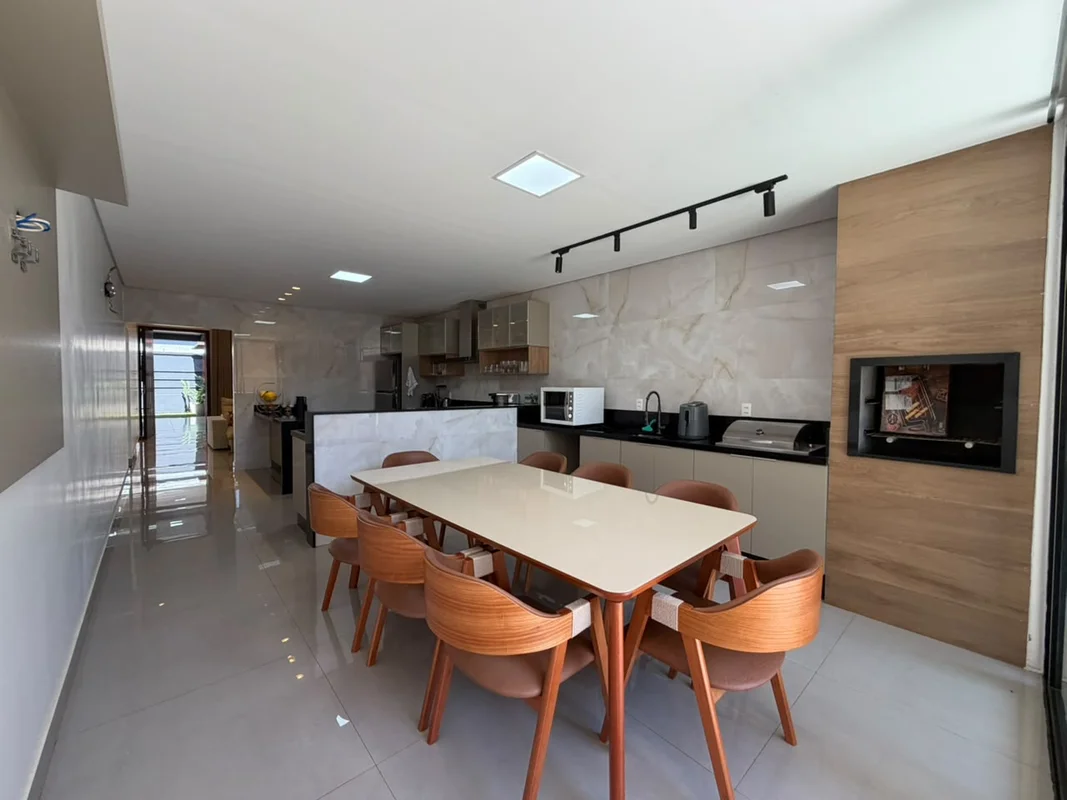  CASA INCRÍVEL NA ARNIQUEIRA | MODERNA, COMPLETA E MUITO BEM LOCALIZADASe você b...