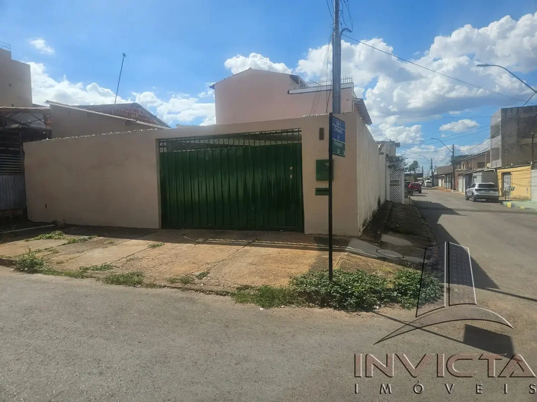 CASA DE ESQUINA À VENDA – RIACHO FUNDO I/DFExcelente oportunidade para morar ou ...