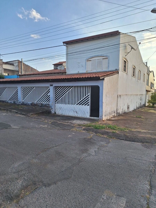 Quadra 18 Conjunto K, Investimento garantido! Renda consolidadaÁrea Útil:180,00 ...