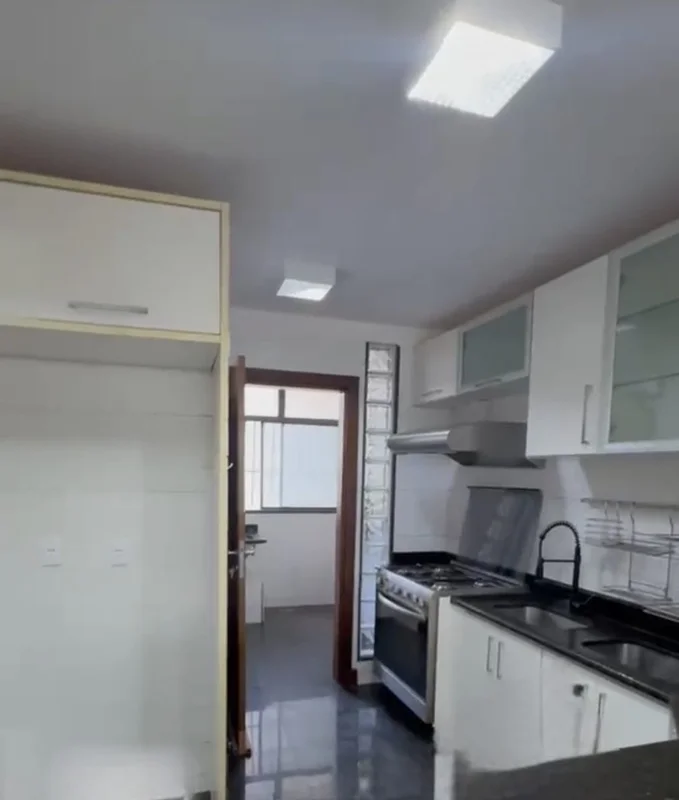  R A R I D A D E PRECIOSIDADE OPORTUNIDADE Ú N I C A Imperdível¹Quadra Nobre! Lo...