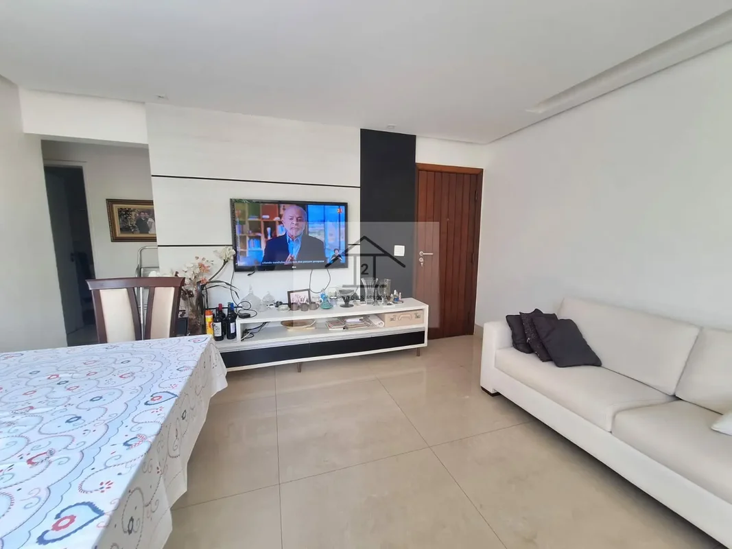 EXCLUSIVIDADEVendo apartamento reformado, conservado, vazado, localizado na SQS ...