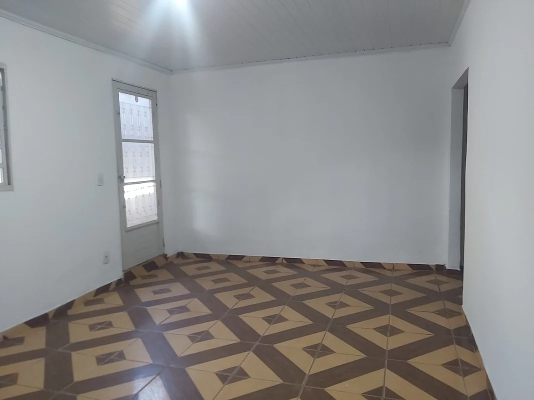 Casa 02 Q/1 suíte no Residencial Itamaracá – Região Noroeste- Casa reformada, to...