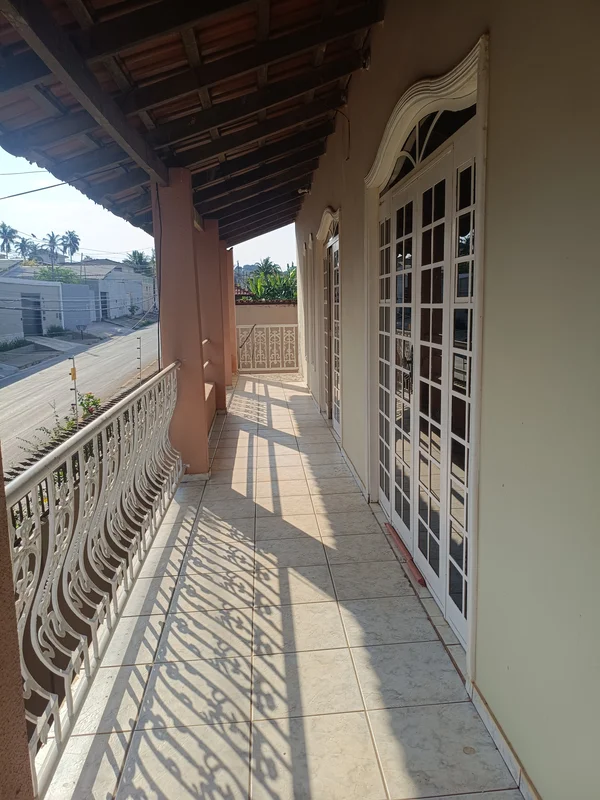 Imagine viver com conforto e praticidade em uma casa que une estilo e funcionali...