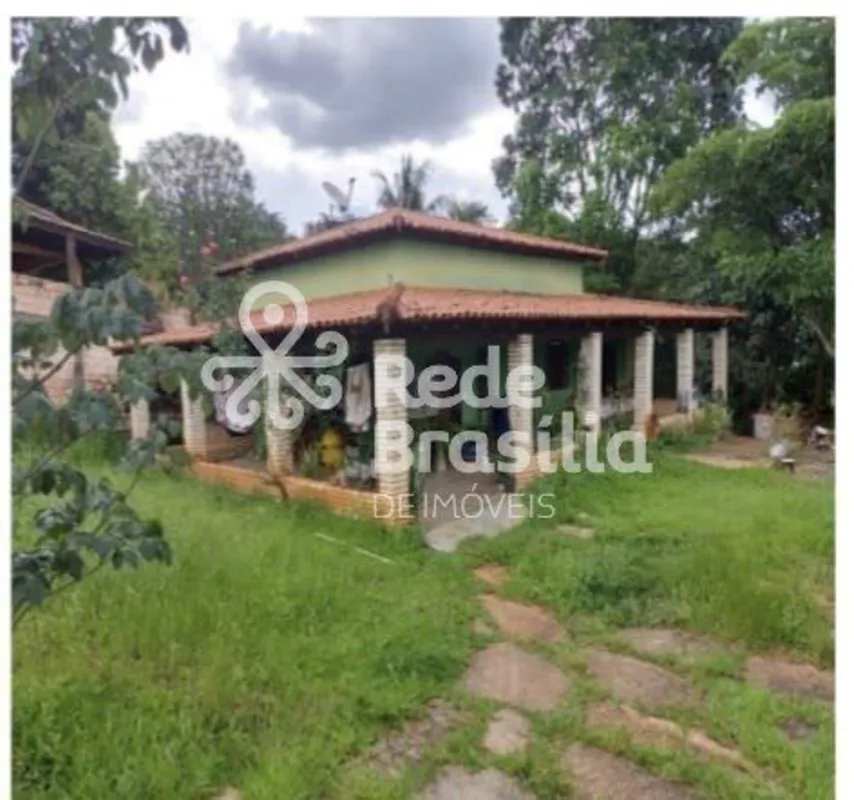 Casa residencial localizada no condomínio Ouro Vermelho II, um empreendimento co...
