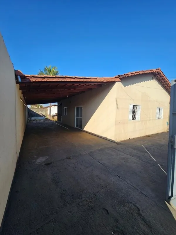 Casa à venda no Parque Veiga Jardim Aparecida de Goiânia Excelente oportunidade ...