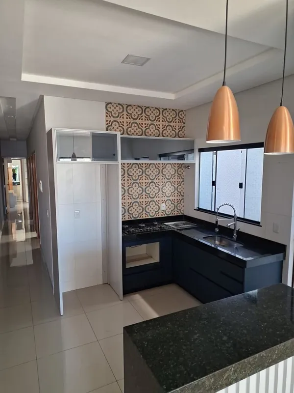 CASA À VENDA | RESIDENCIAL VEREDA DOS BURITIS – GOIÂNIACasa completa, bem locali...