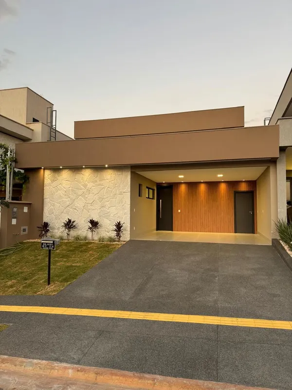 ### CASA TÉRREA À VENDA | JARDINS CAPRI – SENADOR CANEDOExcelente casa térrea de...
