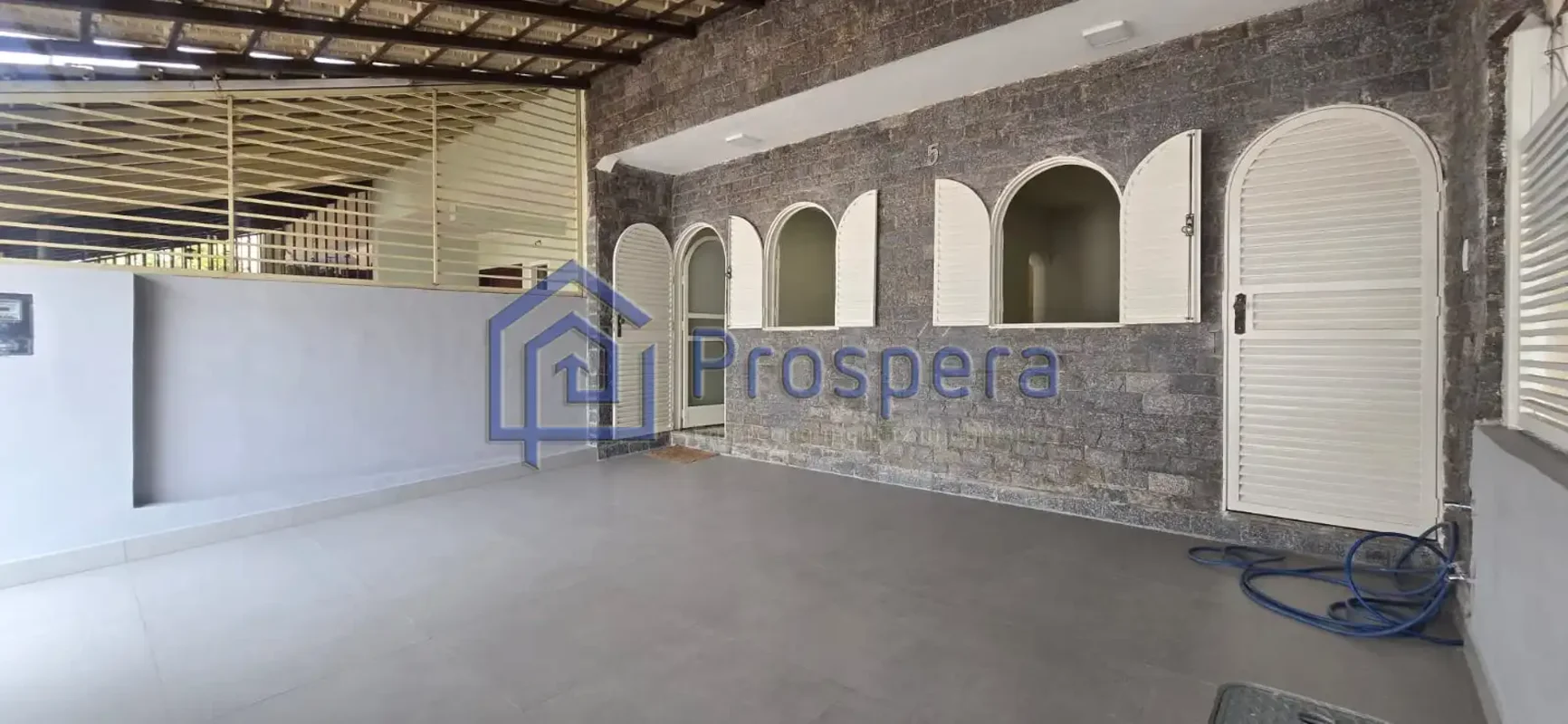 - EXCELENTE CASA PARA ALUGUEL C/ 4 QUARTOS SENDO 1 SUÍTE Você acabou de encontra...