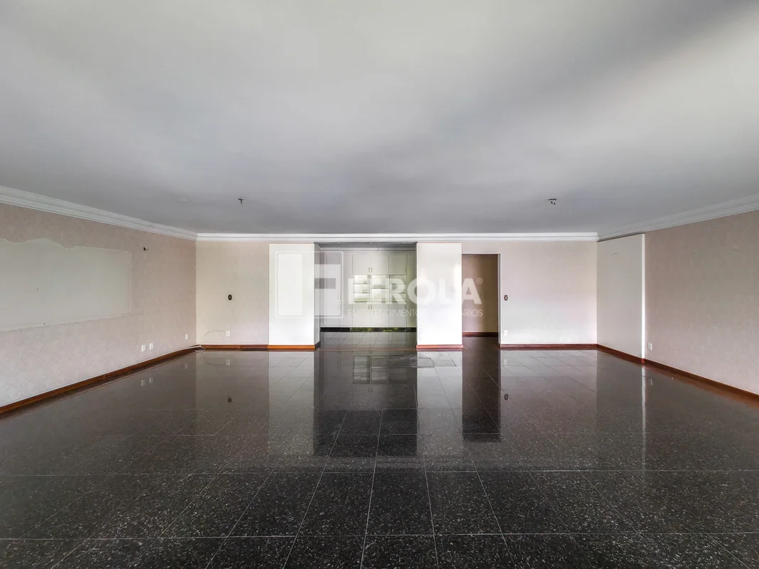 FEROLA VENDE RARÍSSIMO APARTAMENTO 4 QUARTOS NA SQS 207 | ASA SULEspaço, localiz...