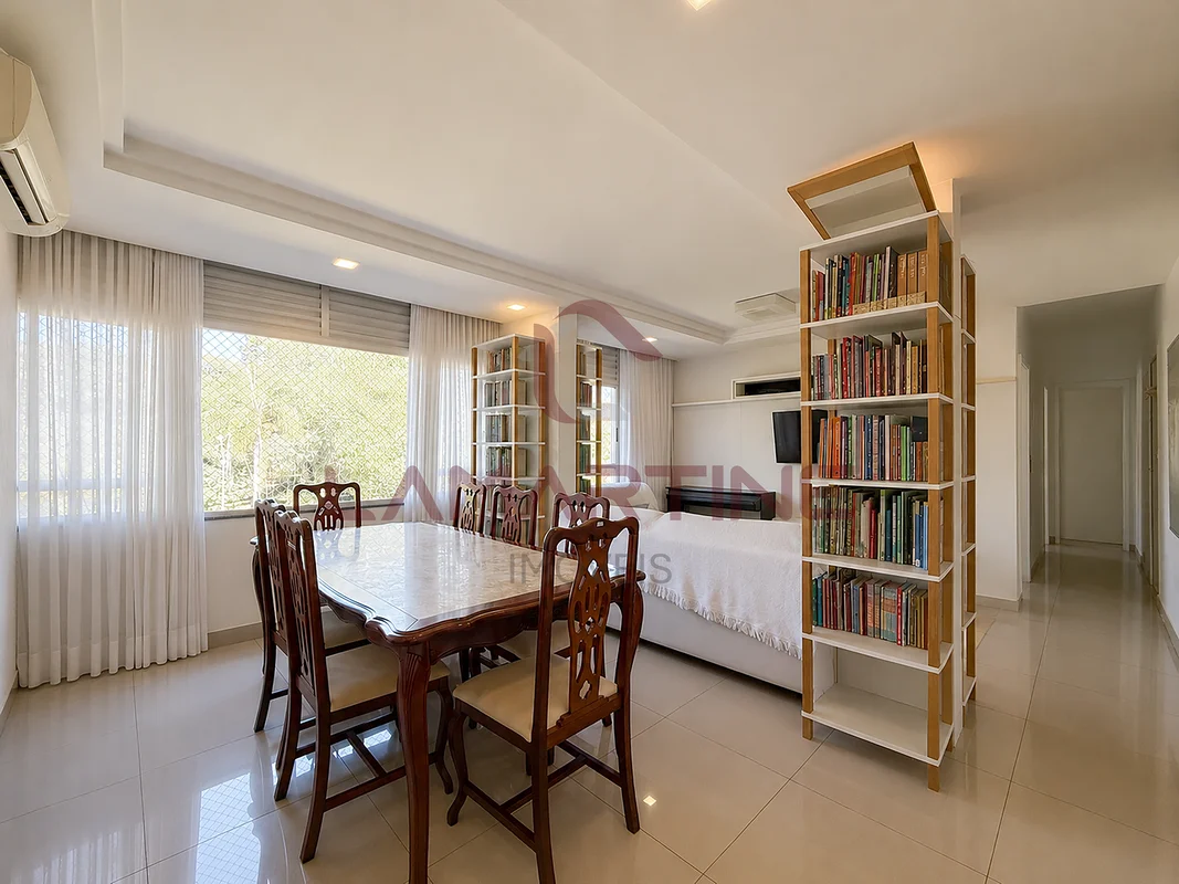 Excelente oportunidade para morar ou investir em um apartamento reformado, bem d...