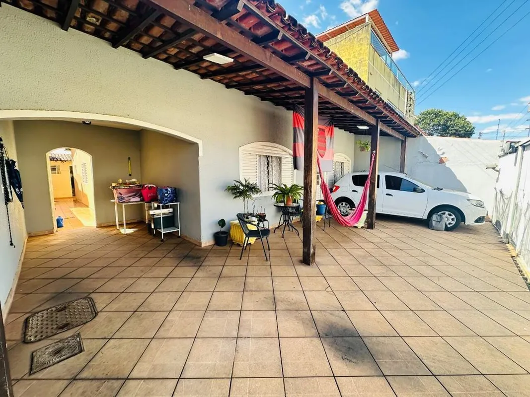 Vende casa na LAJE, lote de 200 metros quadrados na QE 19, localização privilegi...