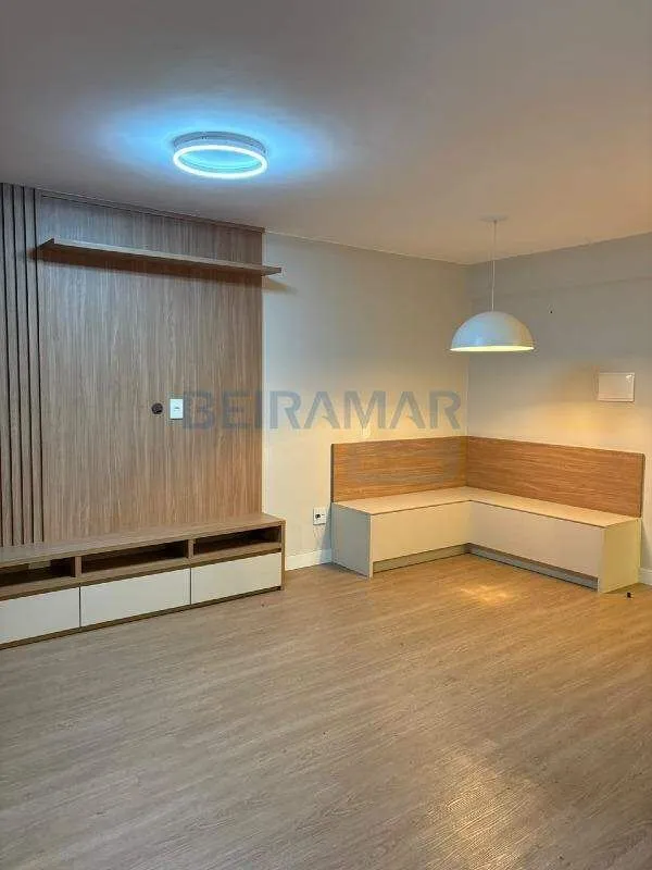 Se você procura um apartamento reformado, funcional e pronto para morar, esta un...