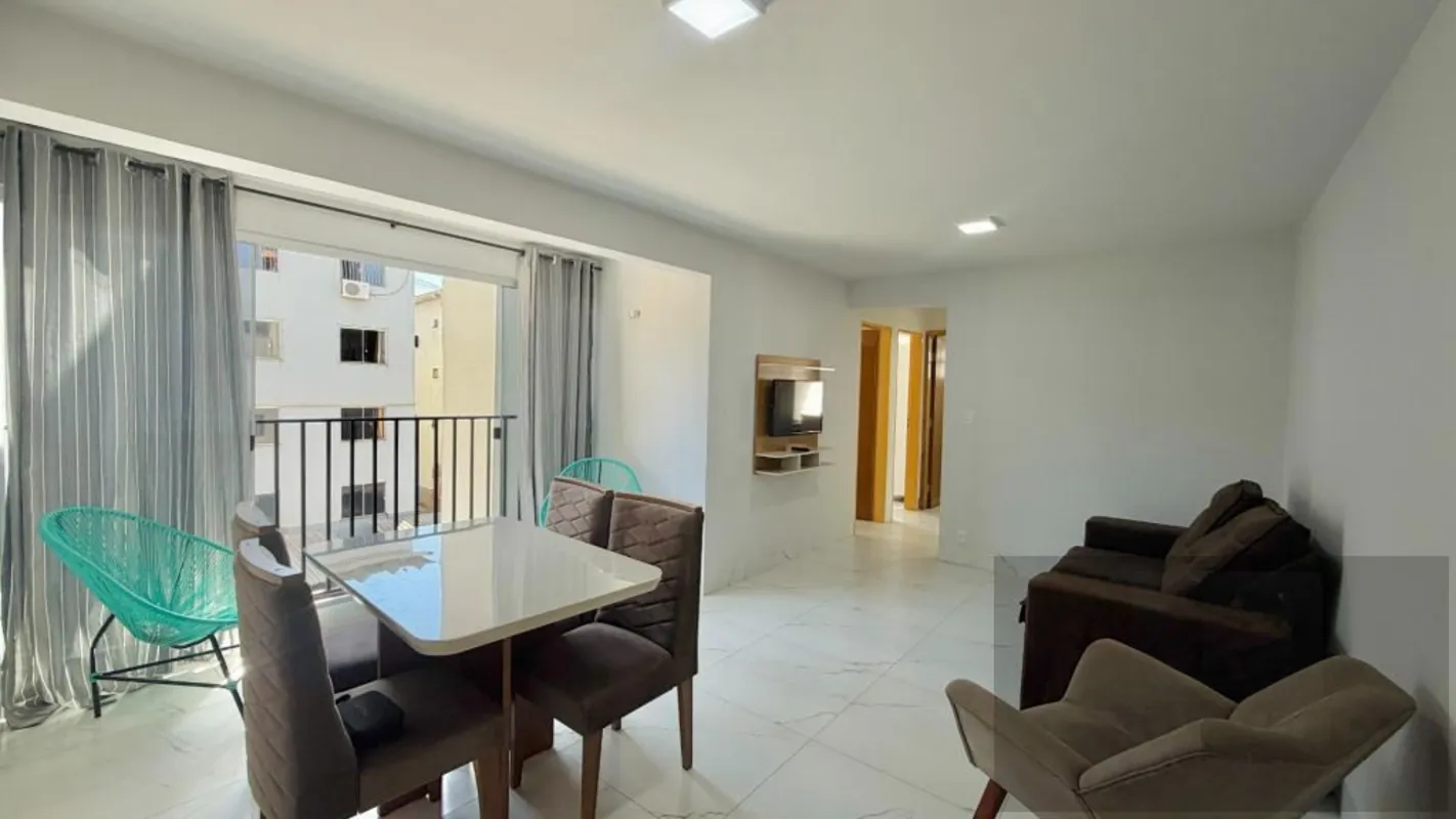 Apartamento de 57 m² totalmente reformado, mobiliado e equipado, pronto para mor...