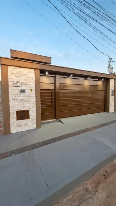 Casa nova à venda com 3 suítes e 210,00 m² de área total no Setor Bairro Cardoso...