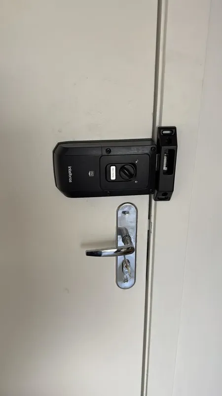 ?? OPORTUNIDADE NO RESIDENCIAL VILLE SERRA DOURADA!? Apartamento recém reformado...
