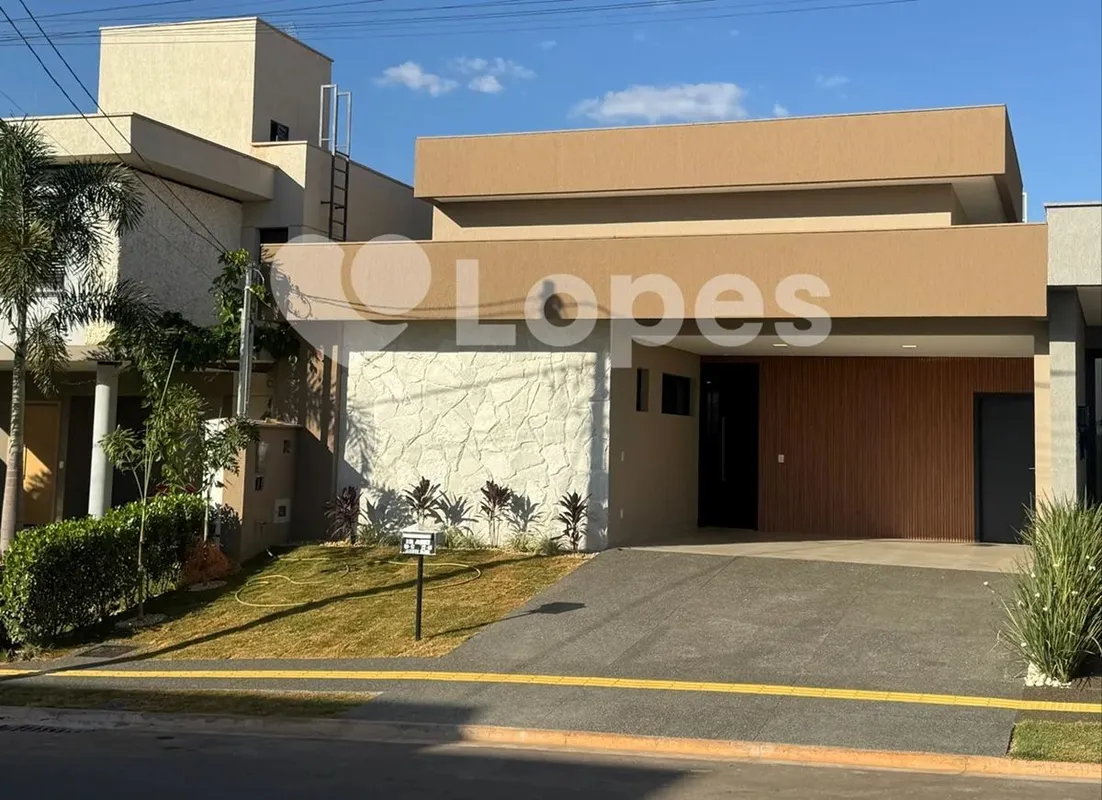 Casa Térrea 4 Suítes com Piscina Aquecida – GoiâniaCasa térrea de alto padrão co...