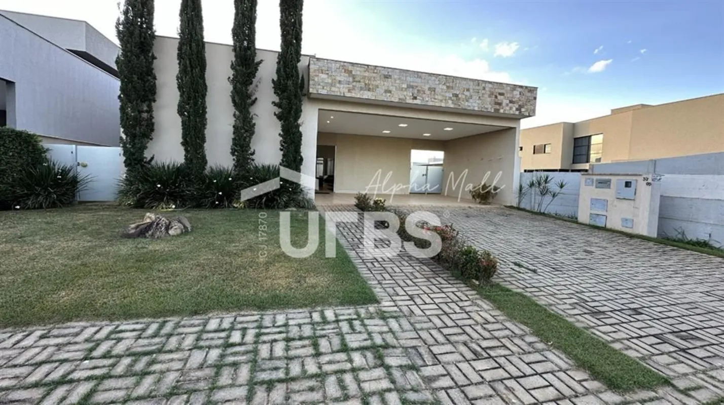 COD U-0026972 - Casa Térrea de Alto Padrão no Portal do Sol Green230 m² construí...