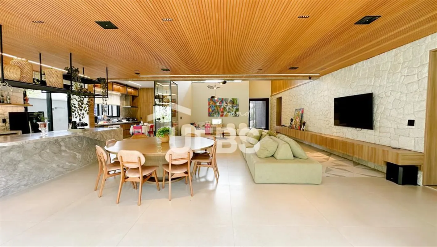 COD U-0034568 - Casa Térrea Mobiliada à Venda| 4 suítes| 4 vagas| Plateau d'Or P...