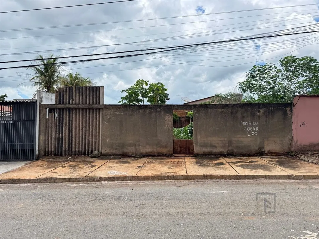 Lote com 390 m² a venda Bairro Jardim MarilizaSituado na parte alta do bairroTer...