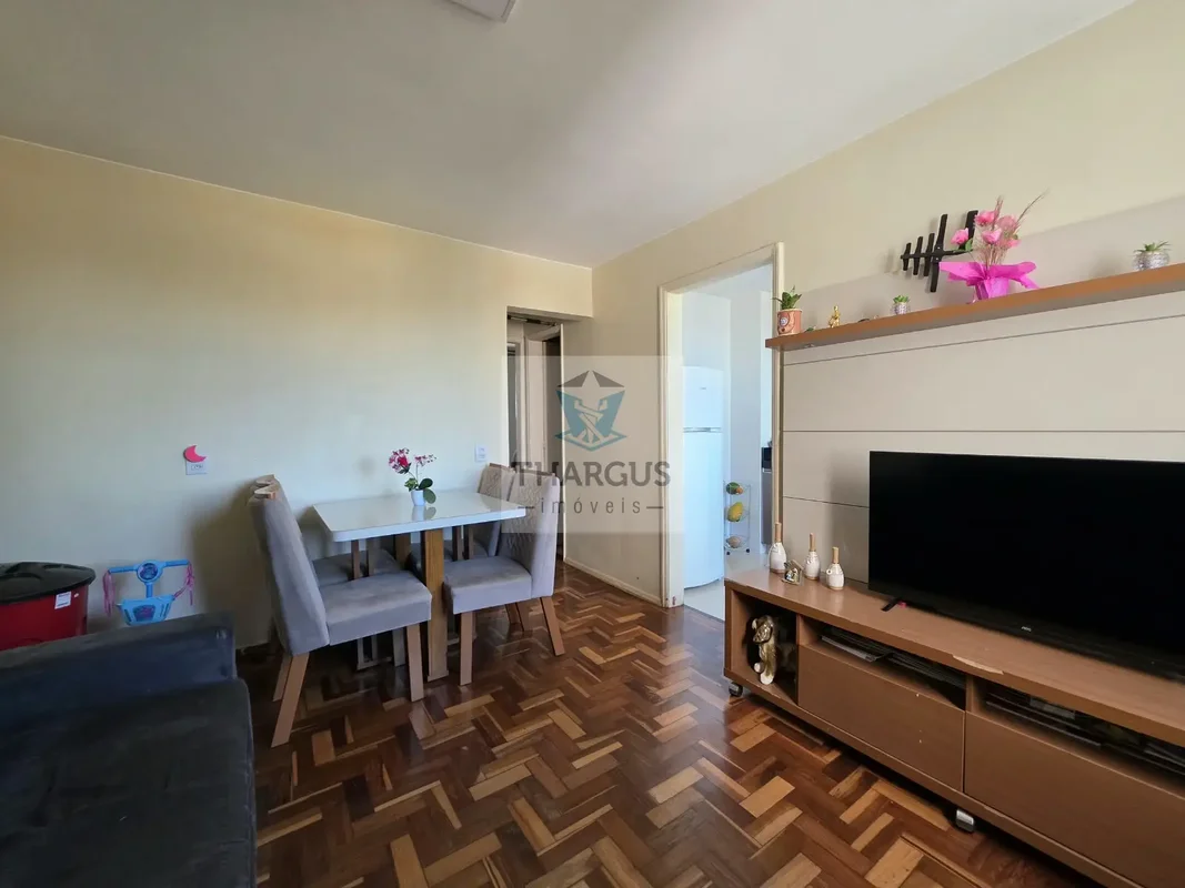 Thargus Imóveis vende Apartamento na Quadra 14, com 2 Quartos, vazado, com vaga ...