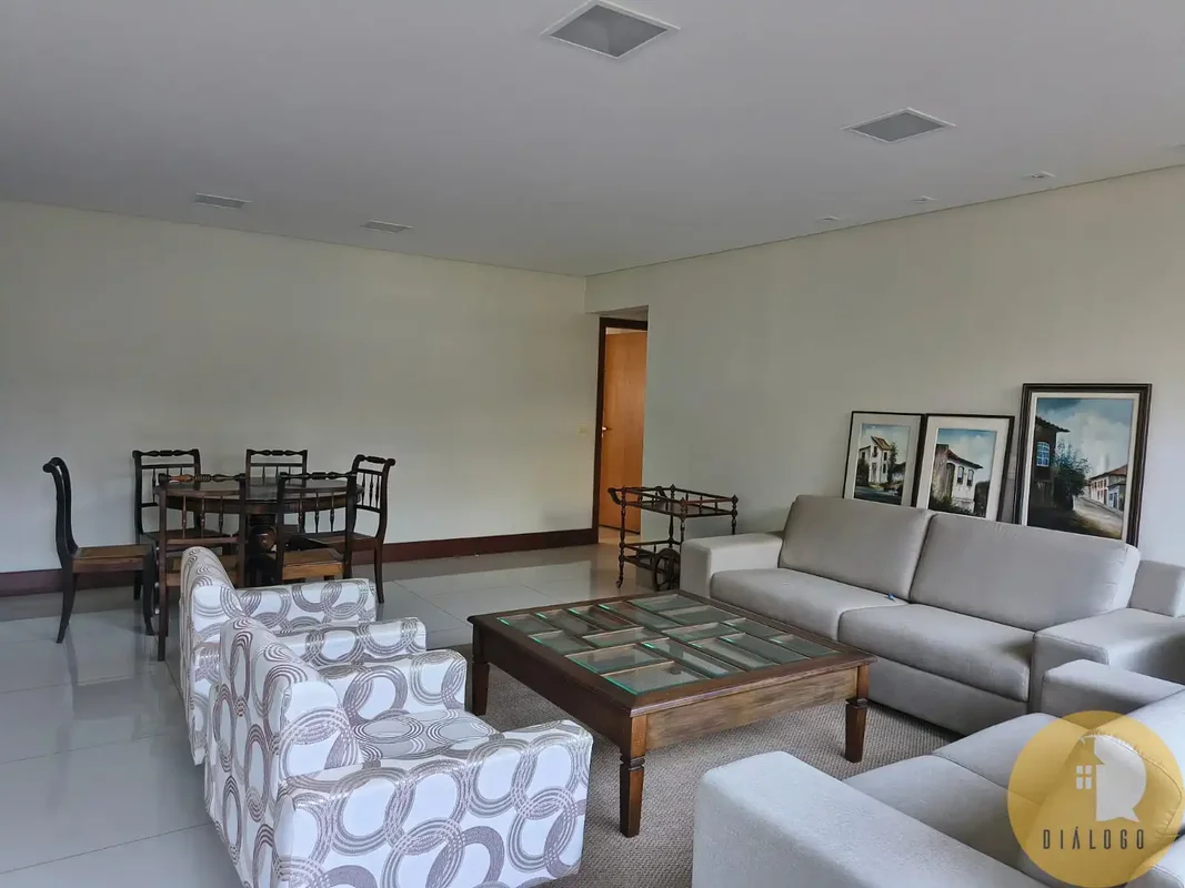 Belíssimo apartamento reformado na Asa Norte com 154,07m².Imóvel com 3 quartos s...