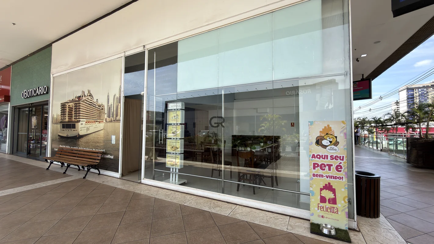 ALUGA-SE LOJA | FELICITTA SHOPPING – ÁGUAS CLARASExcelente loja comercial com 57...