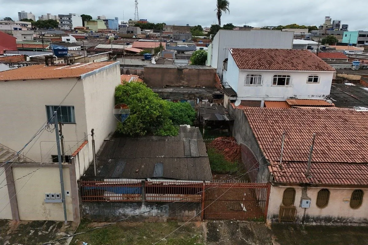 OPORTUNIDADE DE INVESTIMENTO NO CENTRO DA CEILÂNDIA | 250m² | ALTO POTENCIAL CON...