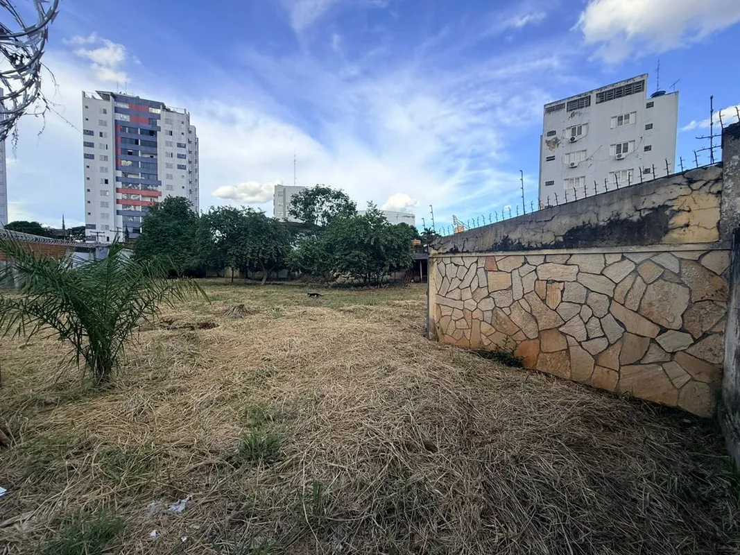 LOTE COMERCIAL , METRAGEM EXCELENTE , SETOR AEROPORTO,IDEAL PARA CONSTRUÇÃO DE C...