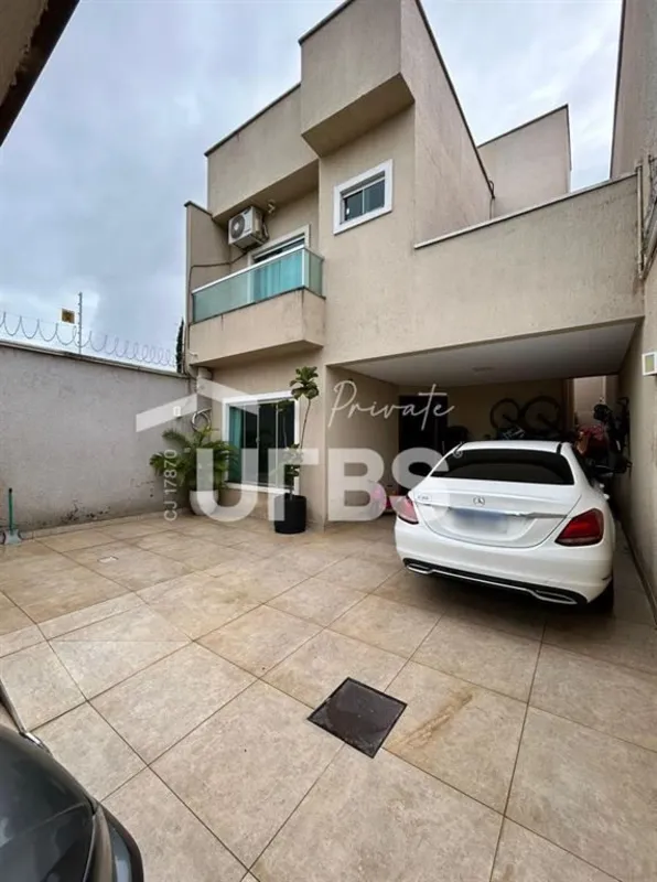 COD U-0020507 - Sobrado - Venda no Setor Fai-alville.Descubra este encantador so...