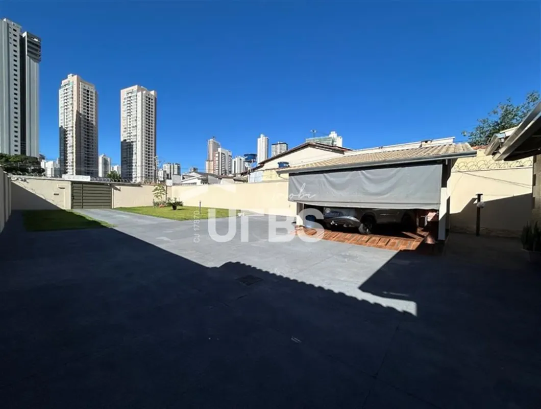 COD U-0033942 - Casa t-rrea localizada no Jardim Am-rica, em uma excelente regi-...
