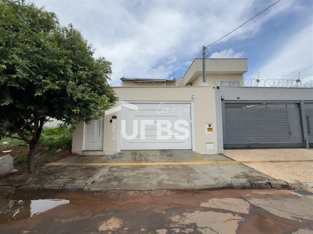 COD U-0029562 - 3 suites ( 2 americanas e 1 plena, sendo 2 com sacadas e 2 quart...