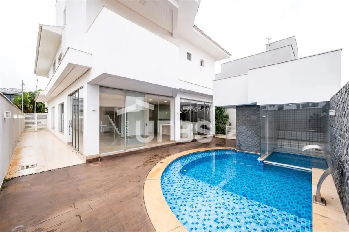 COD U-0028997 - Sobrado - venda - Jardins Madri - 5 quartos, 4 su-tes, -rea de l...