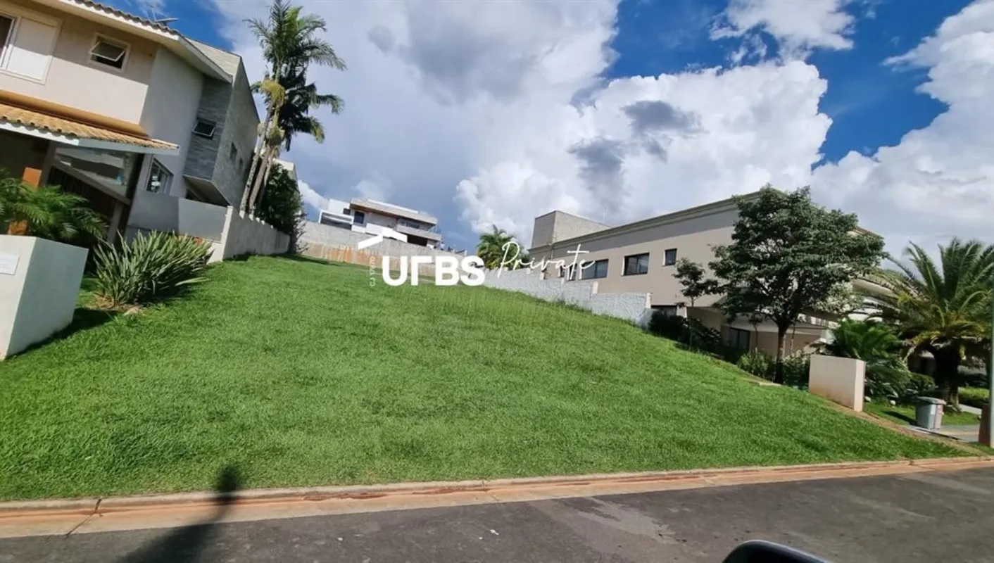 COD U-0009205 - Viva em um dos endere-os mais exclusivos de Goi-nia! Lote de 800...