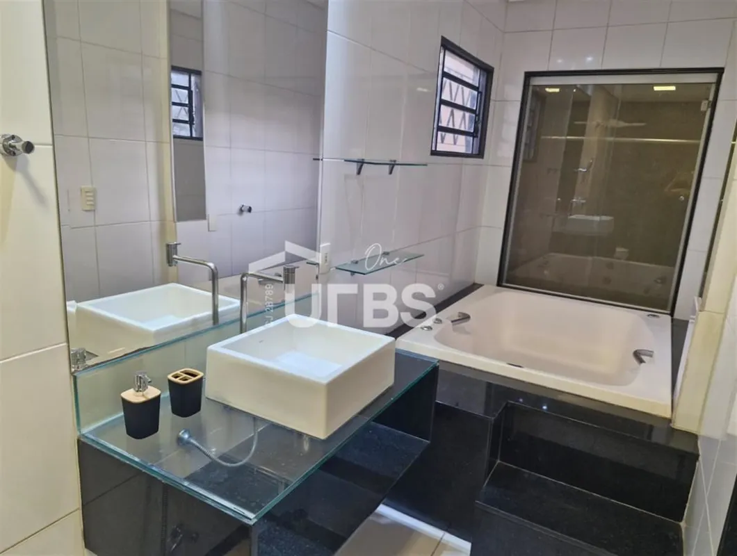 COD U-0030947 - Casa Espa-osa com 4 Quartos no Setor Urias Magalh-es, Goi-nia!De...