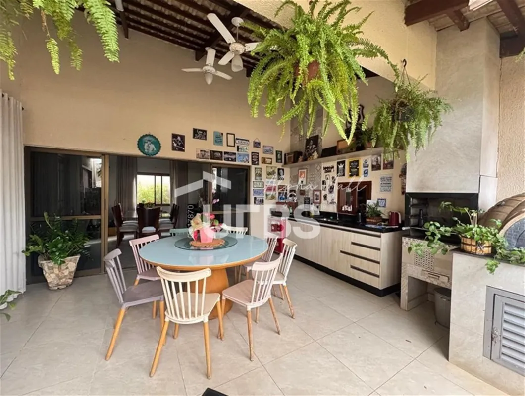 COD U-0032021 - Grande oportunidade de casa t-rrea no Portal do Sol 2!Casa T-RRE...
